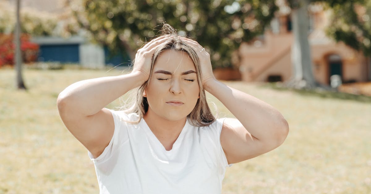 discover effective strategies to manage and alleviate migraine symptoms. learn about triggers, treatments, and lifestyle changes that can help you regain control over your health and improve your quality of life.