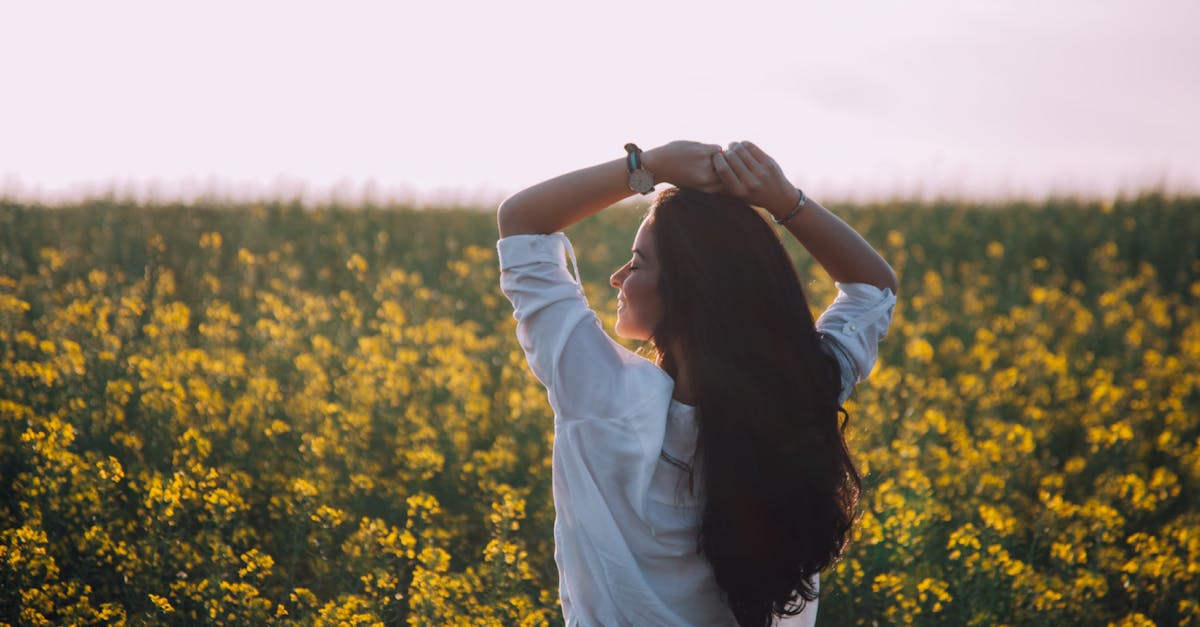 découvrez l'importance de la posture pour la santé et le bien-être général. Apprenez à maintenir un bon alignement, à améliorer votre confiance et à réduire la douleur grâce à des techniques et des exercices efficaces.