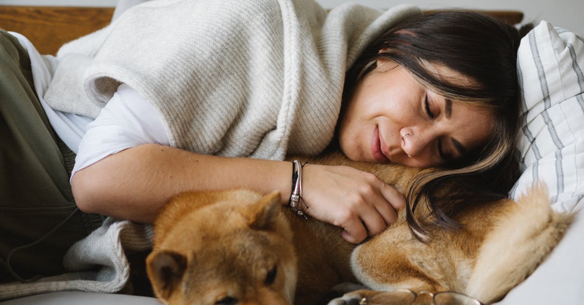 discover the best sleep positions for a restorative night's sleep. explore how different postures can impact your health, comfort, and overall well-being. learn tips to improve your sleep quality by adjusting your sleep style.