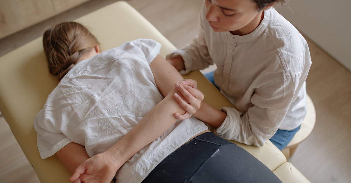 découvrez l'importance de l'alignement de la colonne vertébrale pour la santé et le bien-être en général. découvrez comment un bon alignement peut améliorer la posture, réduire la douleur et améliorer la mobilité. explorez des techniques et des conseils pour obtenir et maintenir une colonne vertébrale saine.