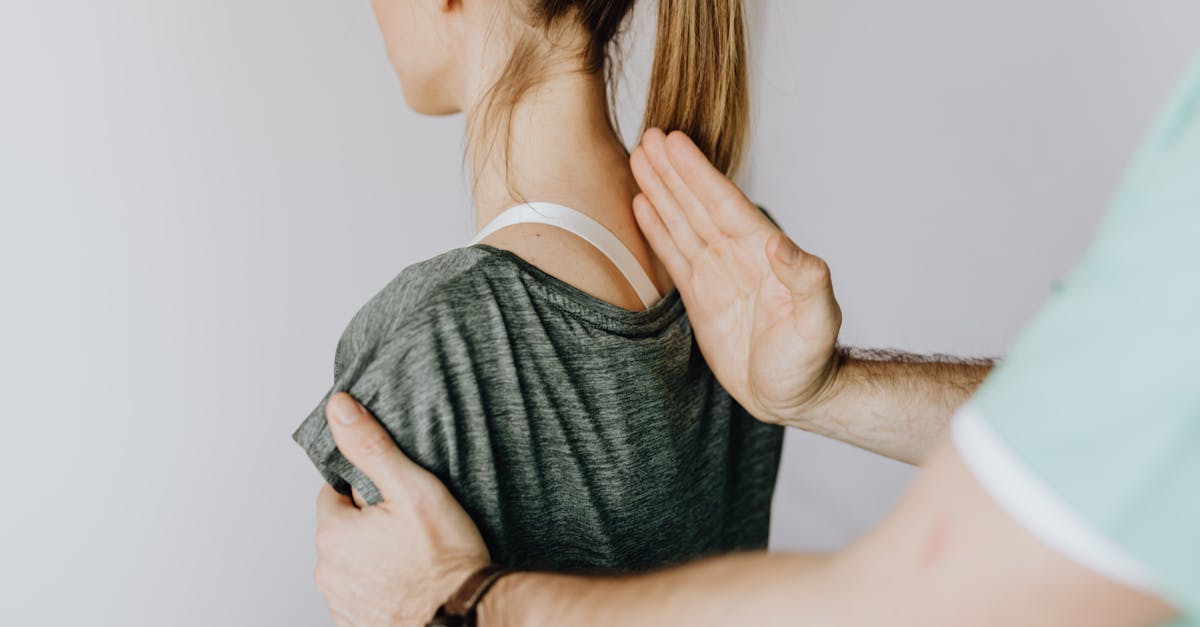 discover effective tips and treatments for upper back pain relief. understand the causes, symptoms, and the best practices to alleviate discomfort in your upper back. get back to your daily activities pain-free!