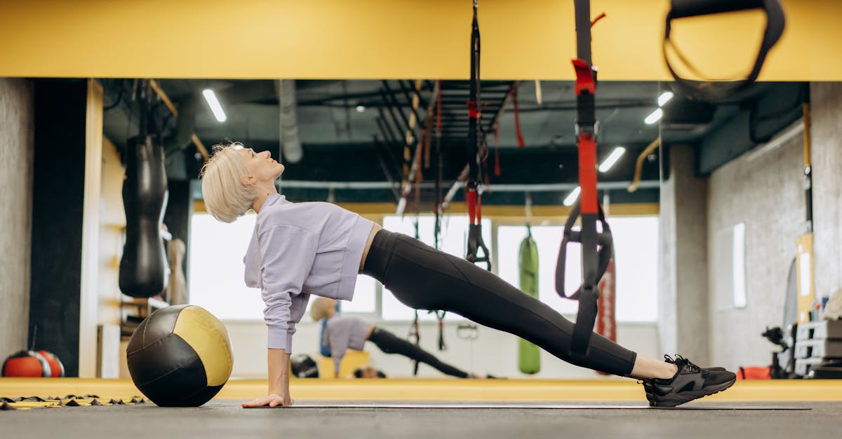 enhance your physical performance and reduce the risk of injury with effective core stability training. discover exercises and techniques to strengthen your core muscles, improve your posture, and boost overall stability for better movement in sports and daily activities.