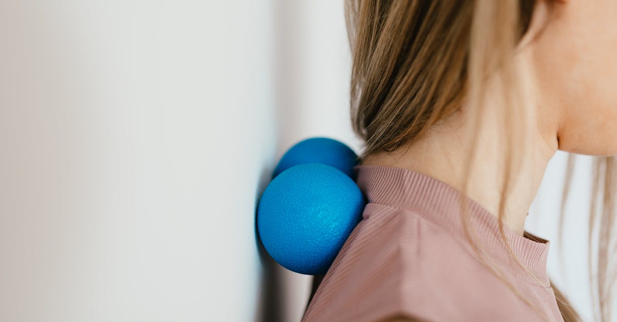 discover effective strategies to relieve neck pain with our comprehensive guide. learn about causes, treatment options, and prevention tips to regain mobility and enhance your quality of life.