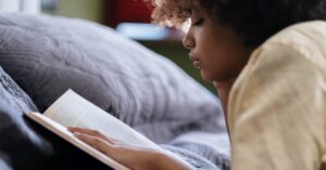 discover the best sleep positions for a restful night. explore how different sleeping postures can improve your sleep quality, alleviate pain, and enhance your overall well-being. find tips for better sleep today!