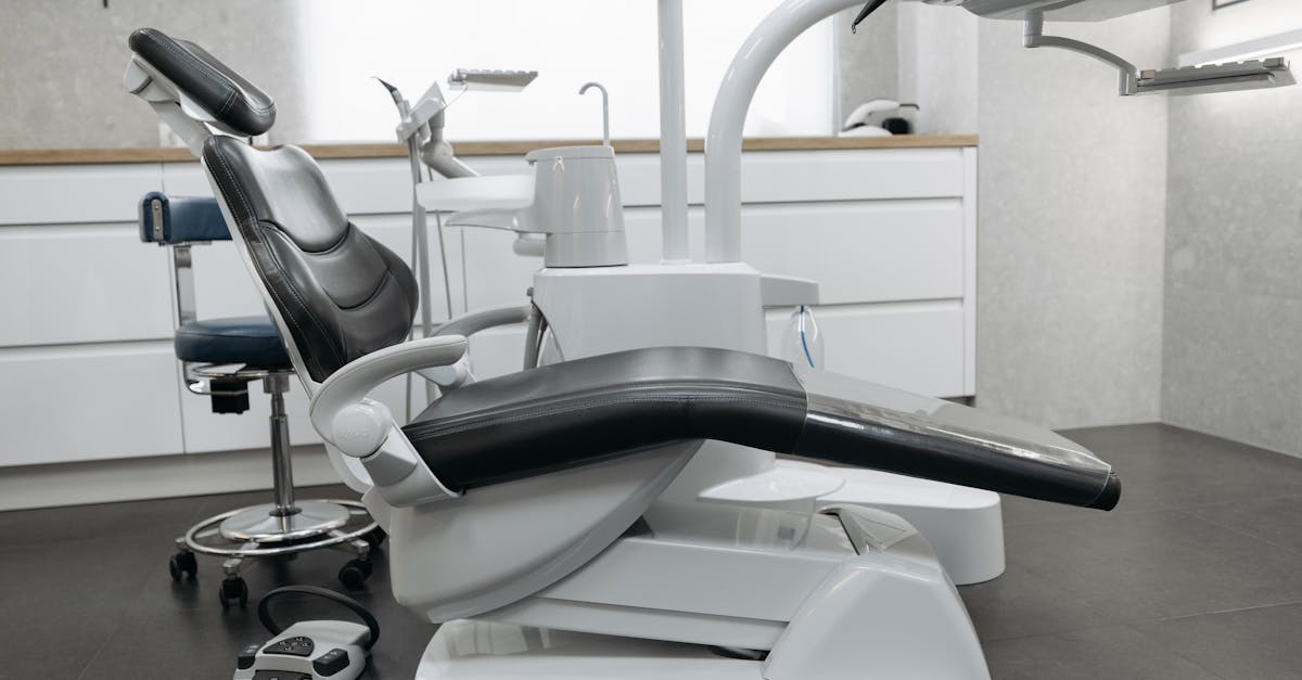 discover the principles of ergonomics and how they enhance comfort, efficiency, and well-being in the workplace. learn how to design a healthier work environment that boosts productivity and reduces the risk of injury.
