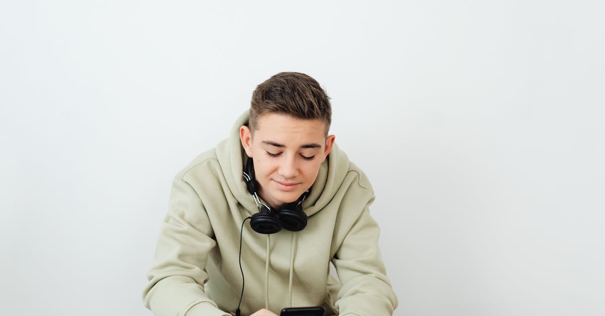 enhance your neck mobility with our expert tips and exercises. discover effective methods to improve flexibility, reduce tension, and promote overall neck health for a more comfortable and active lifestyle.
