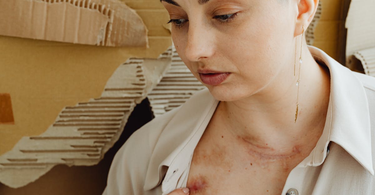 discover effective solutions and insights for managing shoulder pain. explore causes, symptoms, and treatment options to alleviate discomfort and improve your quality of life. find expert tips and advice to help you understand and treat your shoulder pain today.
