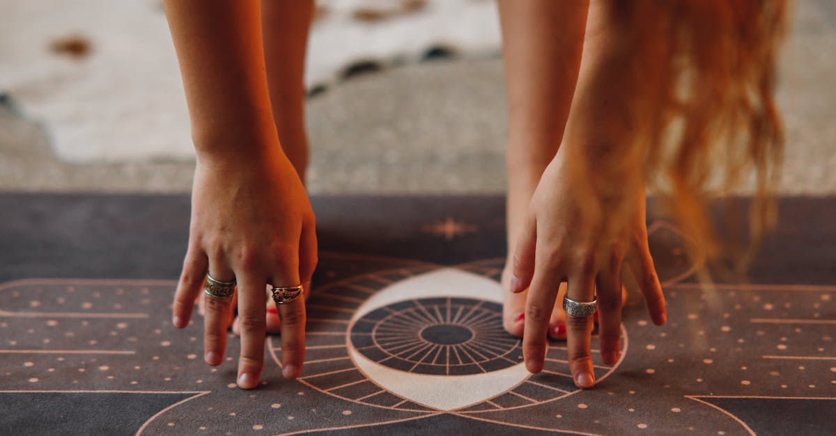 discover a variety of effective stretches to enhance flexibility, improve mobility, and relieve muscle tension. perfect for all fitness levels, these stretches can be easily integrated into your daily routine to promote overall well-being and physical health.