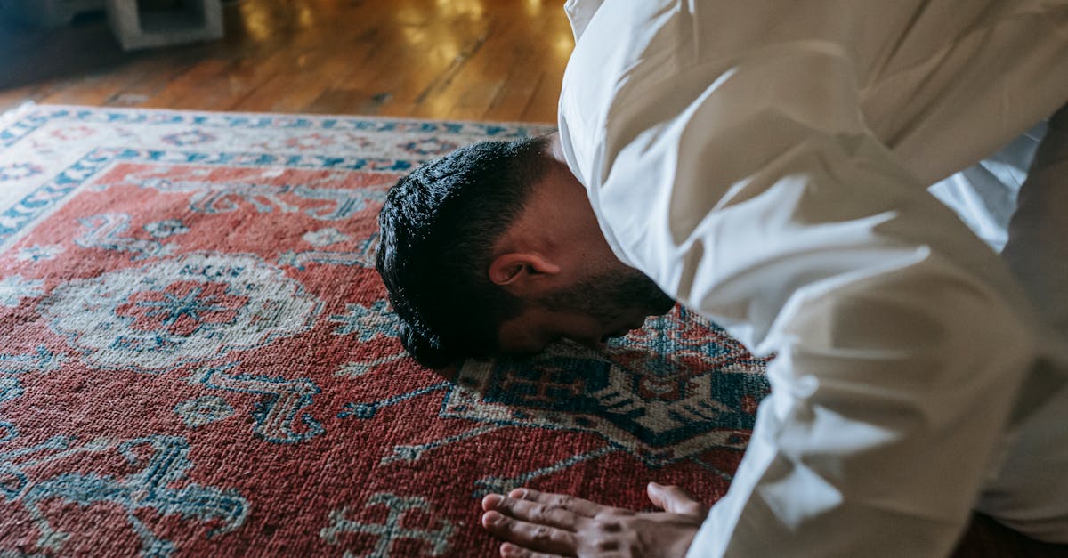 discover the causes and solutions for forward head posture, a common issue that affects many individuals. learn effective exercises and strategies to improve your posture, alleviate discomfort, and enhance your overall well-being.