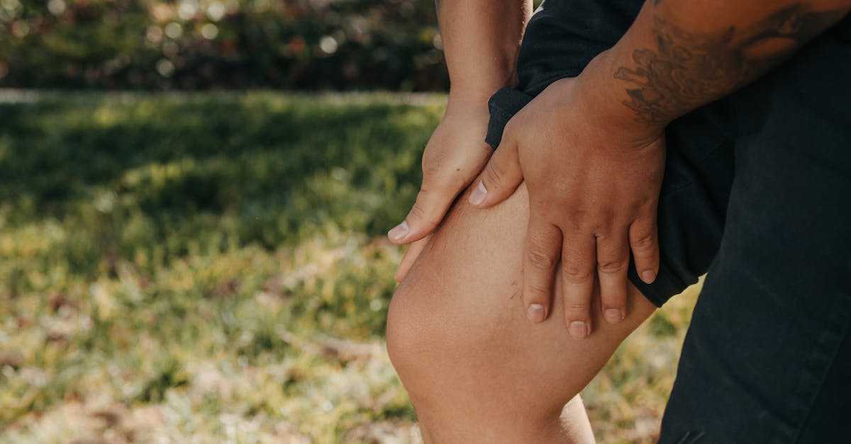 learn about rotator cuff injuries, their causes, symptoms, and effective treatments. discover how to prevent these common shoulder injuries and get back to your regular activities with our comprehensive guide.
