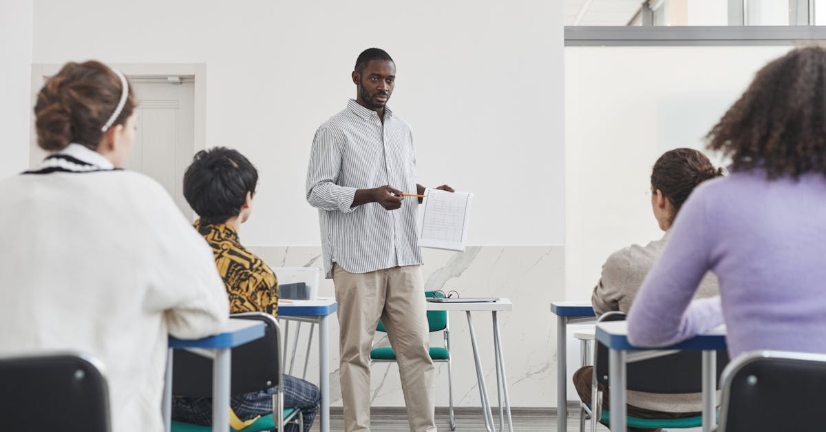 discover the benefits of standing desks for improved posture, increased productivity, and enhanced overall health. explore a variety of stylish and ergonomic options to transform your workspace and boost your energy levels throughout the day.