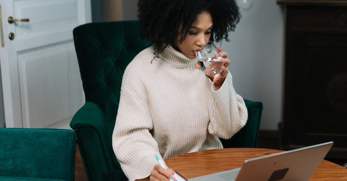 discover effective solutions to alleviate tech neck, a common discomfort caused by prolonged device usage. learn about stretches, ergonomic tips, and lifestyle changes to improve your neck health and reduce strain.