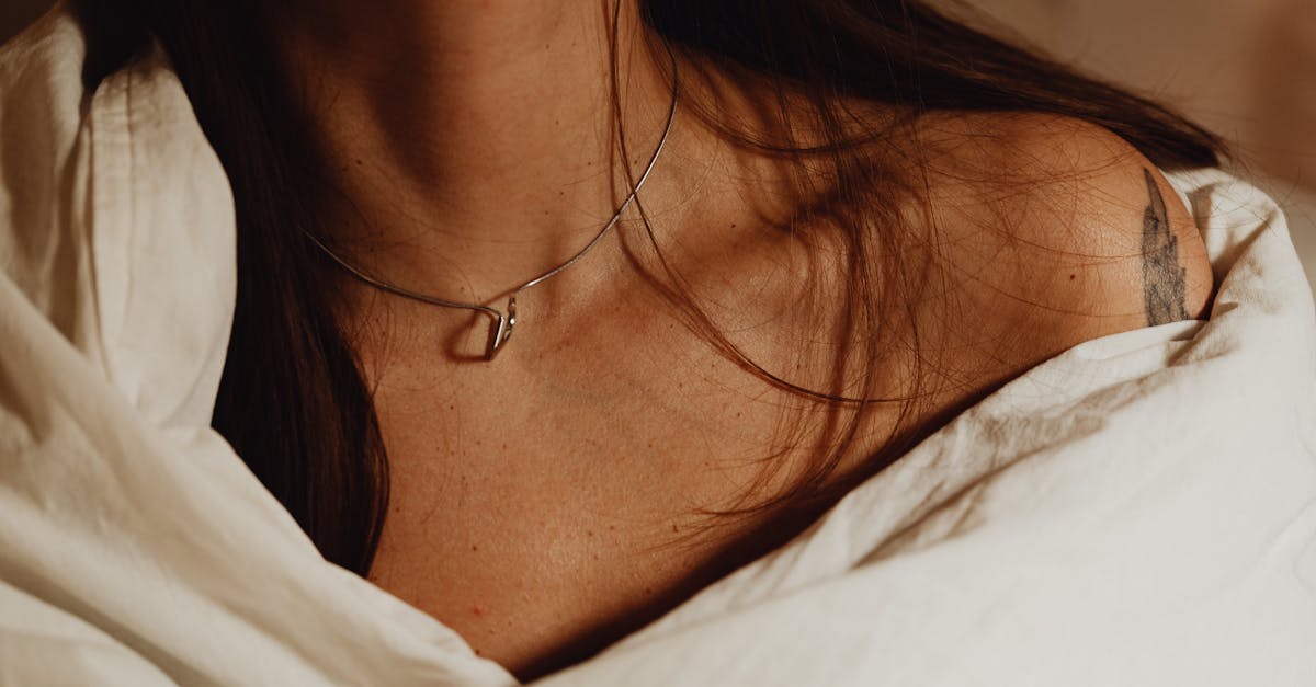 discover the causes, symptoms, and effective treatments for neck spasms. learn how to alleviate discomfort and restore mobility with expert tips and remedies.